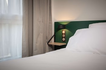 best western 11bauer paris st ouen