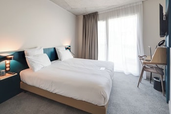 best western 11bauer paris st ouen