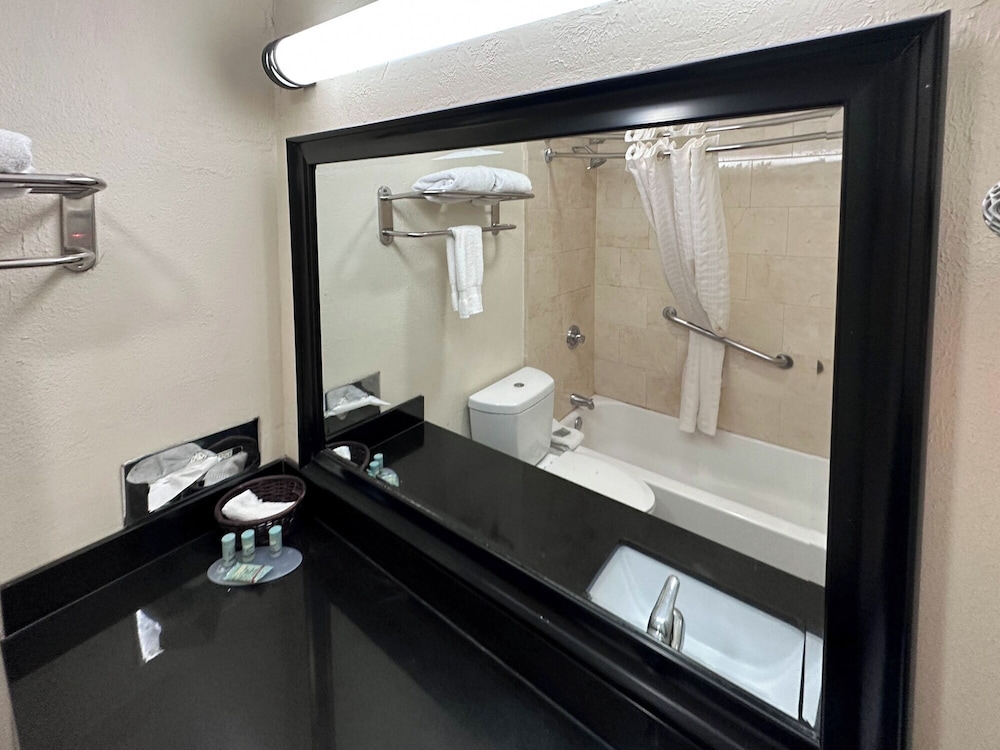 studio 6 suites dallas tx downtown