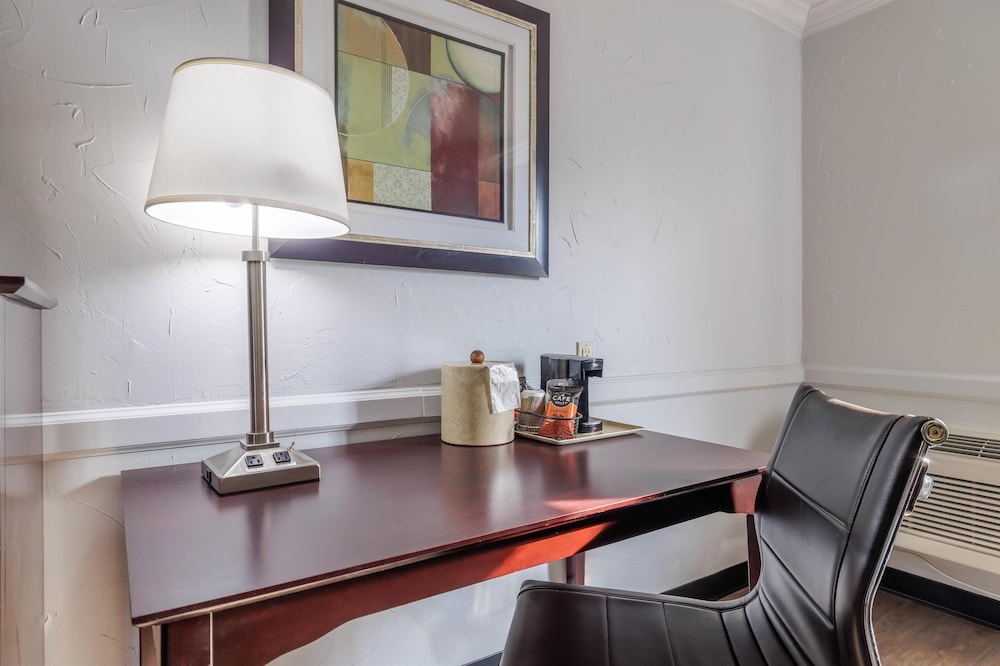 studio 6 suites dallas tx downtown