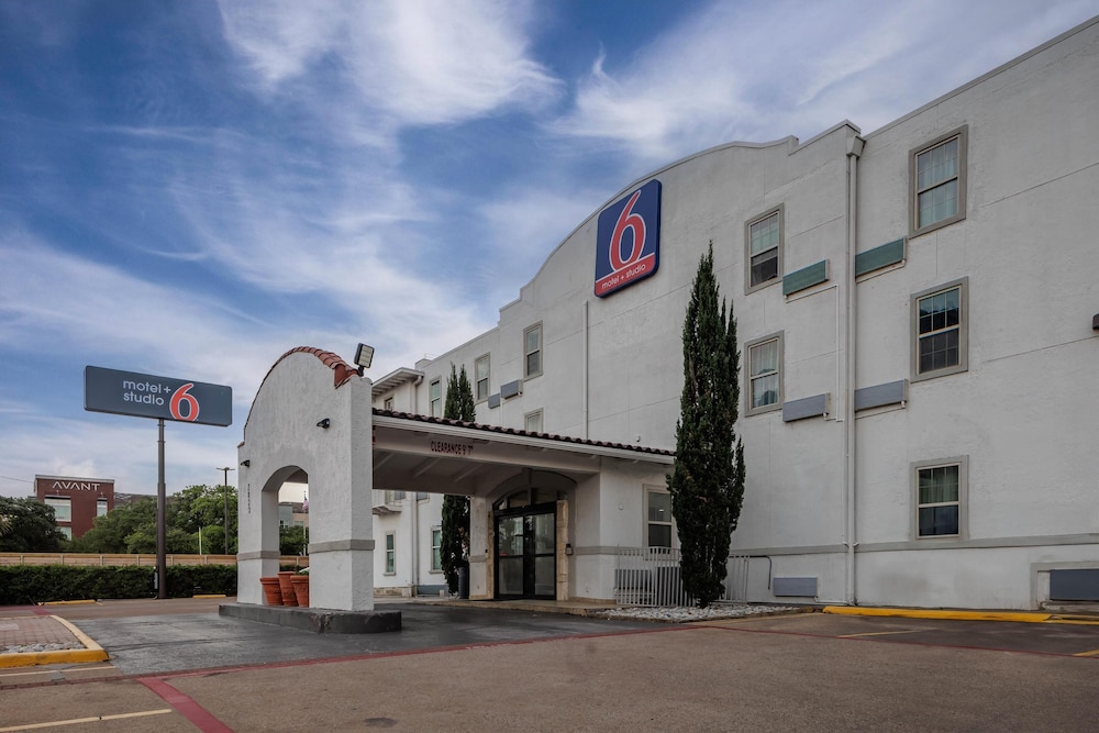 studio 6 suites dallas tx downtown