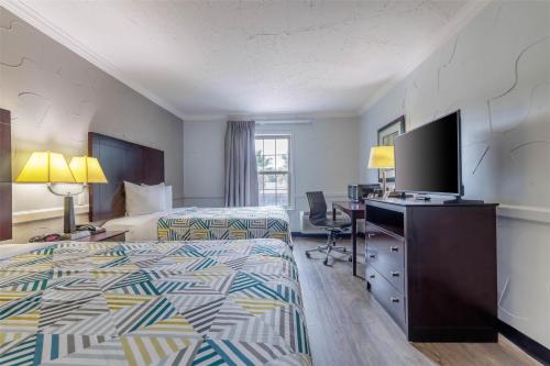 studio 6 suites dallas tx downtown