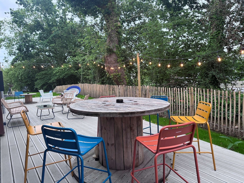 greet hotel brest aeroport