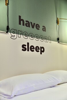 greet hotel brest aeroport