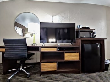 super 8 by wyndham wickenburg az