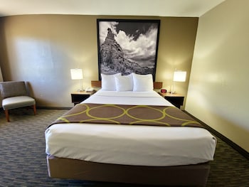 super 8 by wyndham wickenburg az
