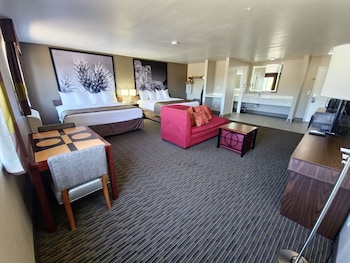 super 8 by wyndham wickenburg az