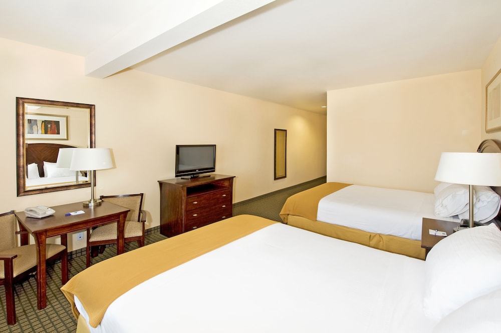 holiday inn express and suites willcox by ihg