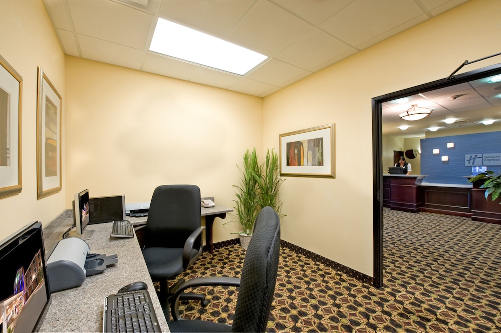 holiday inn express and suites willcox by ihg