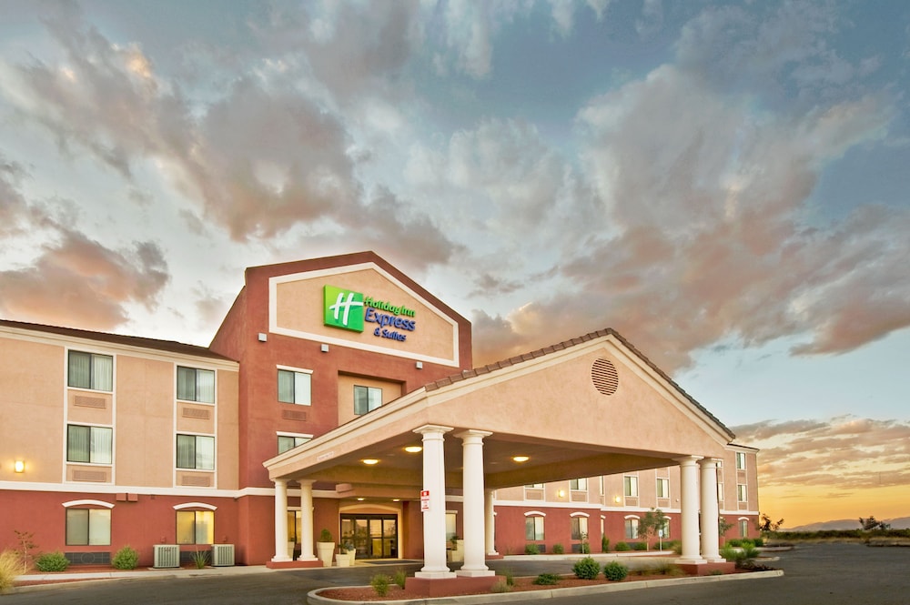 holiday inn express and suites willcox by ihg