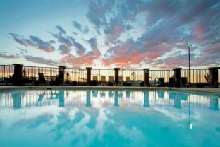 holiday inn express and suites willcox by ihg