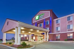 holiday inn express and suites willcox by ihg