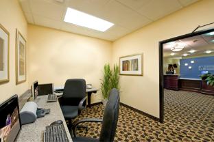 holiday inn express and suites willcox by ihg