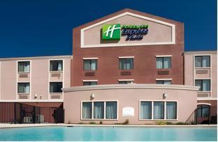 holiday inn express and suites willcox by ihg