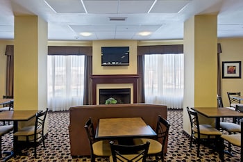 holiday inn express and suites willcox by ihg