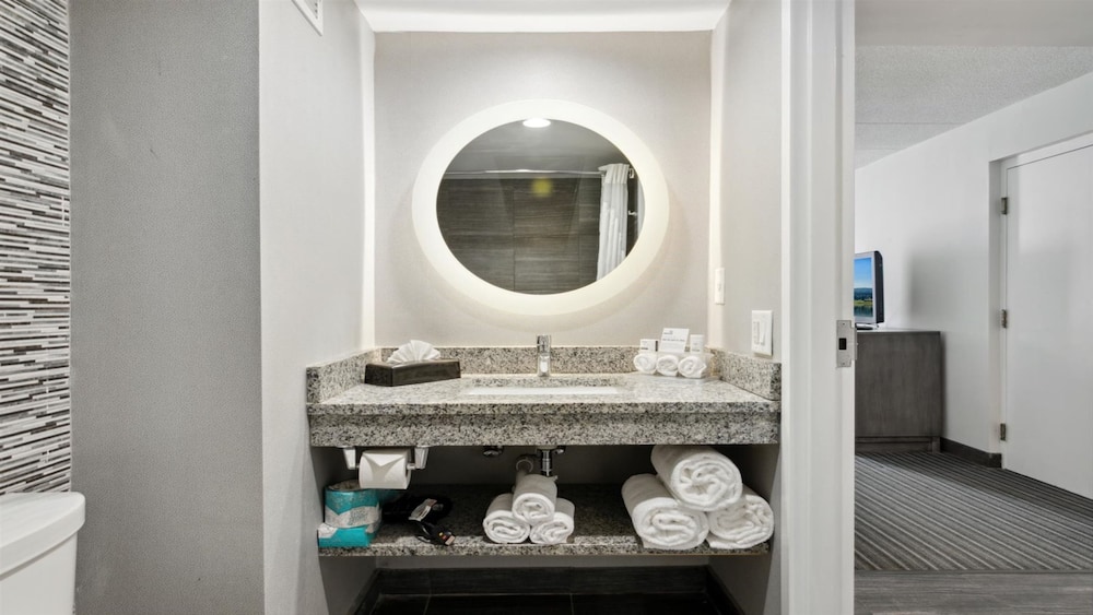 holiday inn express williamsburg north by ihg