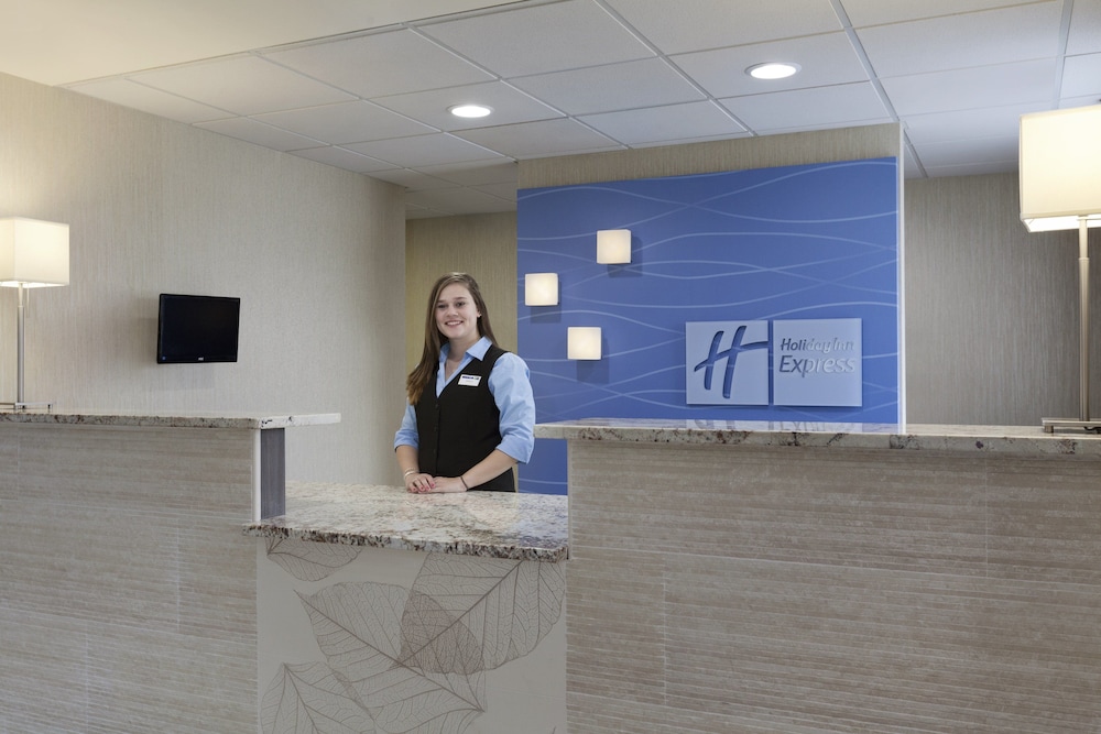holiday inn express williamsburg north by ihg