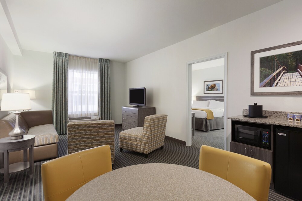 holiday inn express williamsburg north by ihg