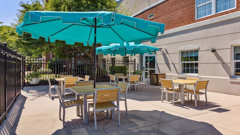 holiday inn express williamsburg north by ihg