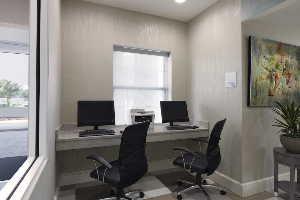 holiday inn express williamsburg north by ihg