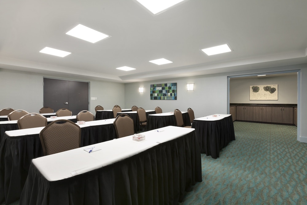 holiday inn express williamsburg north by ihg