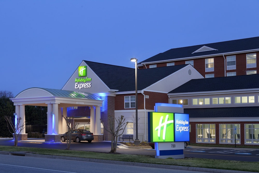holiday inn express williamsburg north by ihg