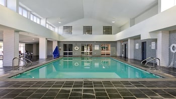 holiday inn express williamsburg north by ihg