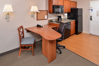 candlewood suites williston by ihg