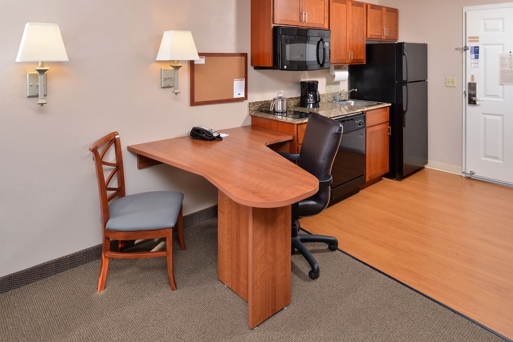 candlewood suites williston by ihg