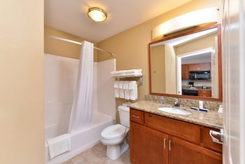 Candlewood Suites Williston By Ihg,North Dakota>>Williston,3 star