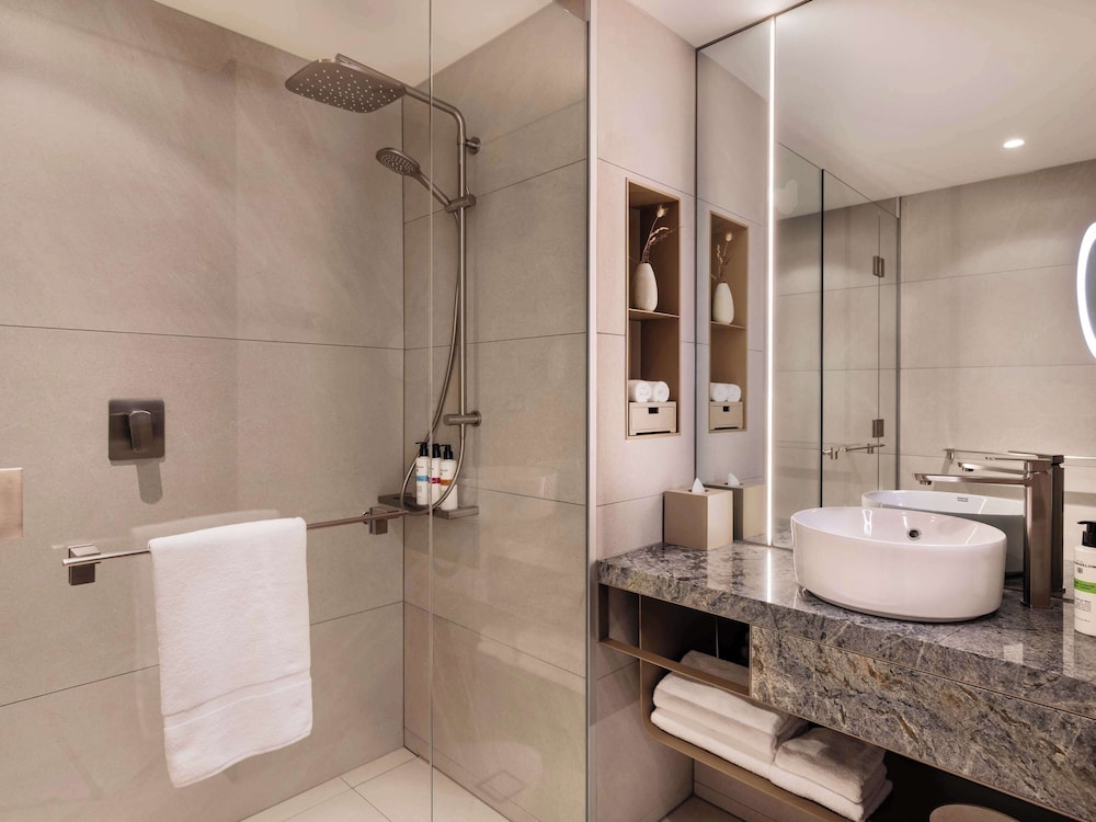 pullman auckland airport