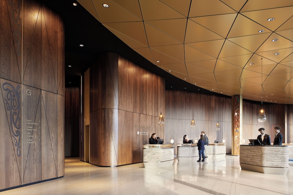 pullman auckland airport