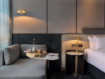 pullman auckland airport