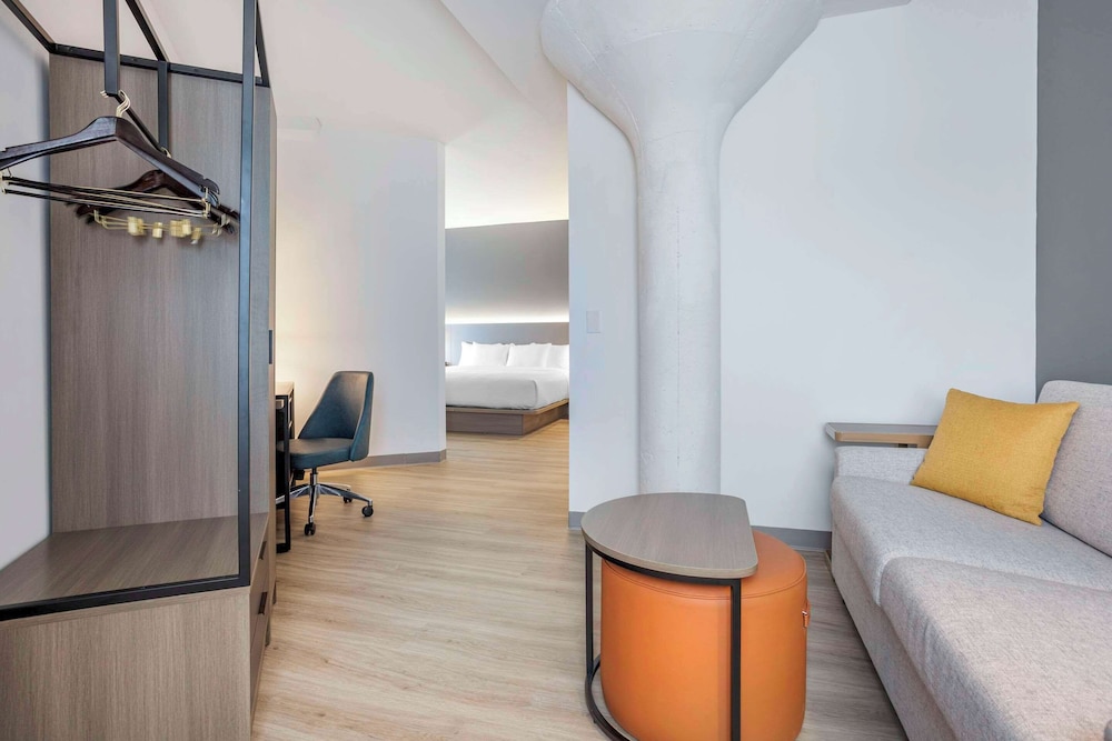 comfort inn and suites newark liberty international airport