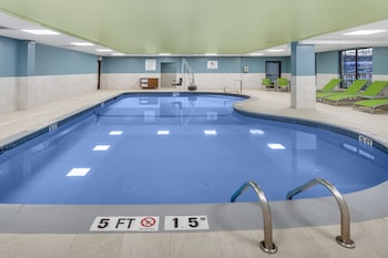 Holiday Inn Express Hotel & Suites Providence-Woonsocket By Ihg,Pawtucket>>Franklin Industrial Park,3 star