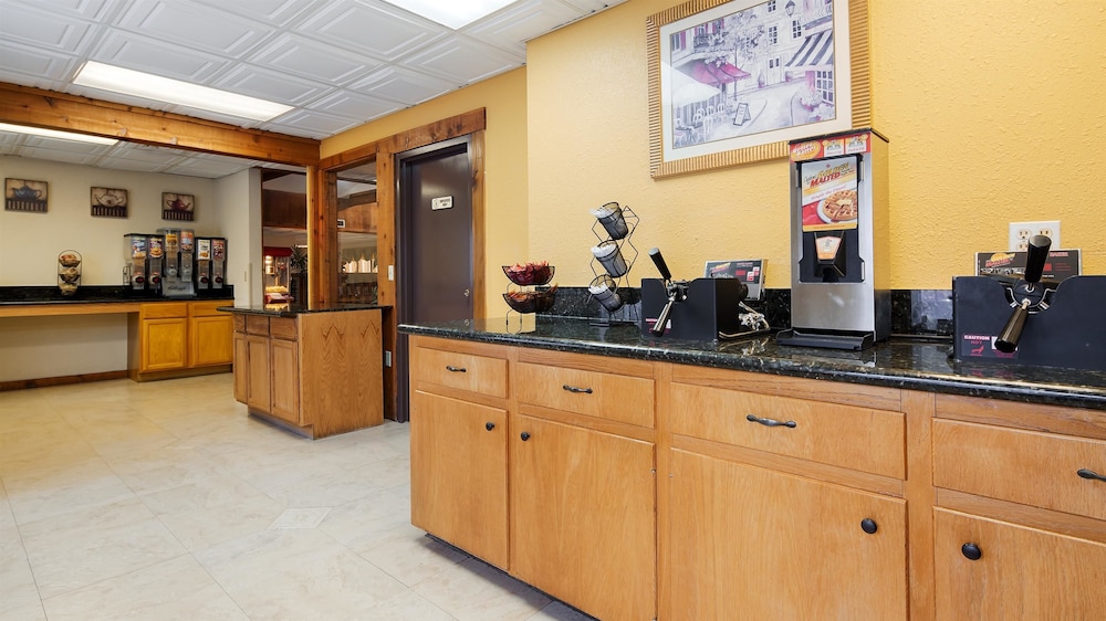 deluxe inn wytheville