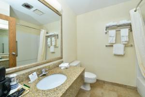 deluxe inn wytheville