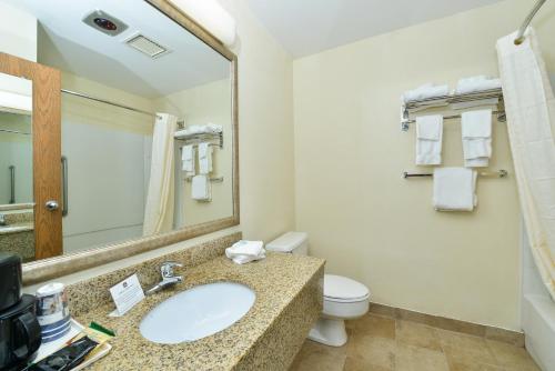 deluxe inn wytheville