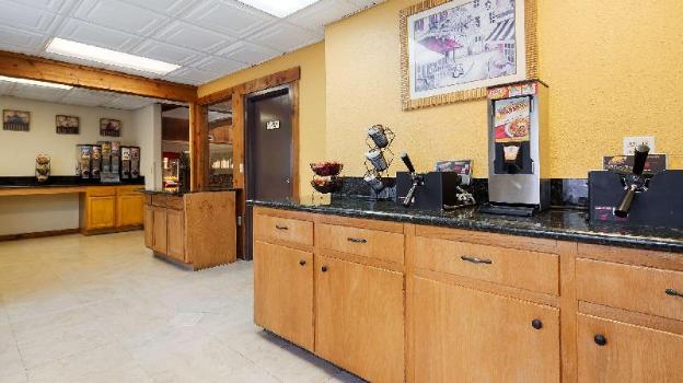 deluxe inn wytheville