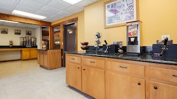 Deluxe Inn Wytheville,Virginia>>Wytheville,3 star