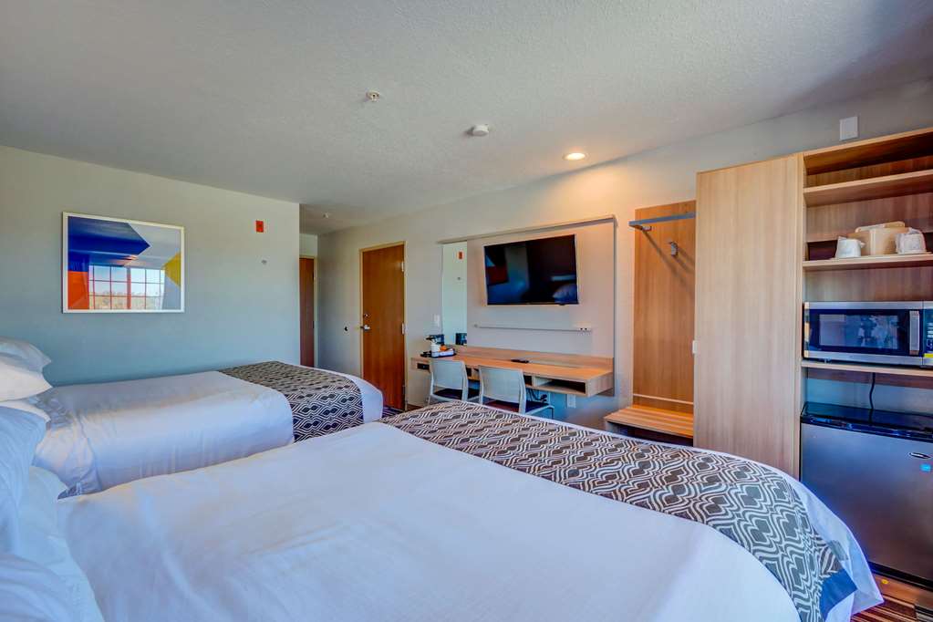 microtel inn and suites by wyndham zephyrhills
