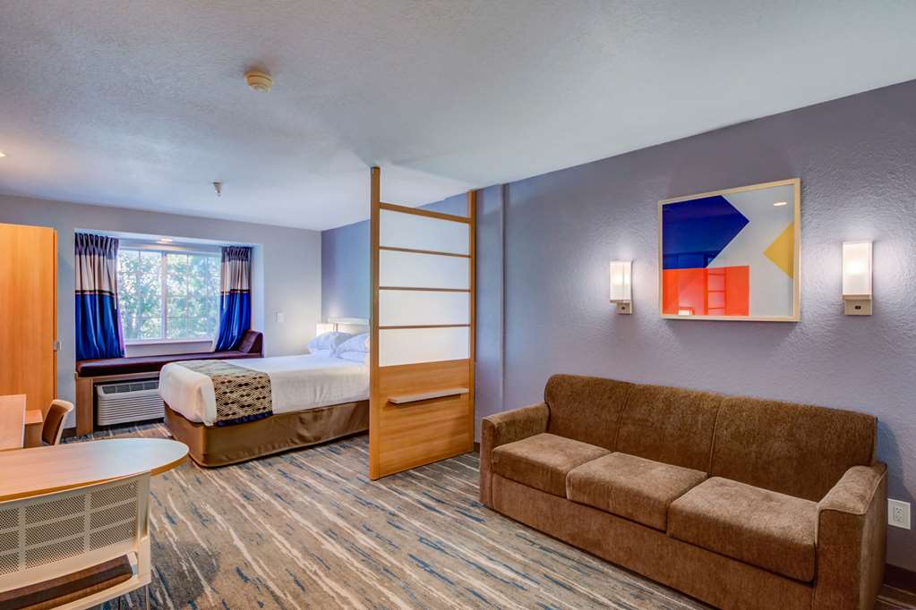 microtel inn and suites by wyndham zephyrhills