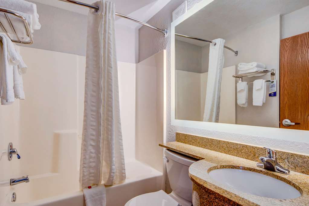 microtel inn and suites by wyndham zephyrhills