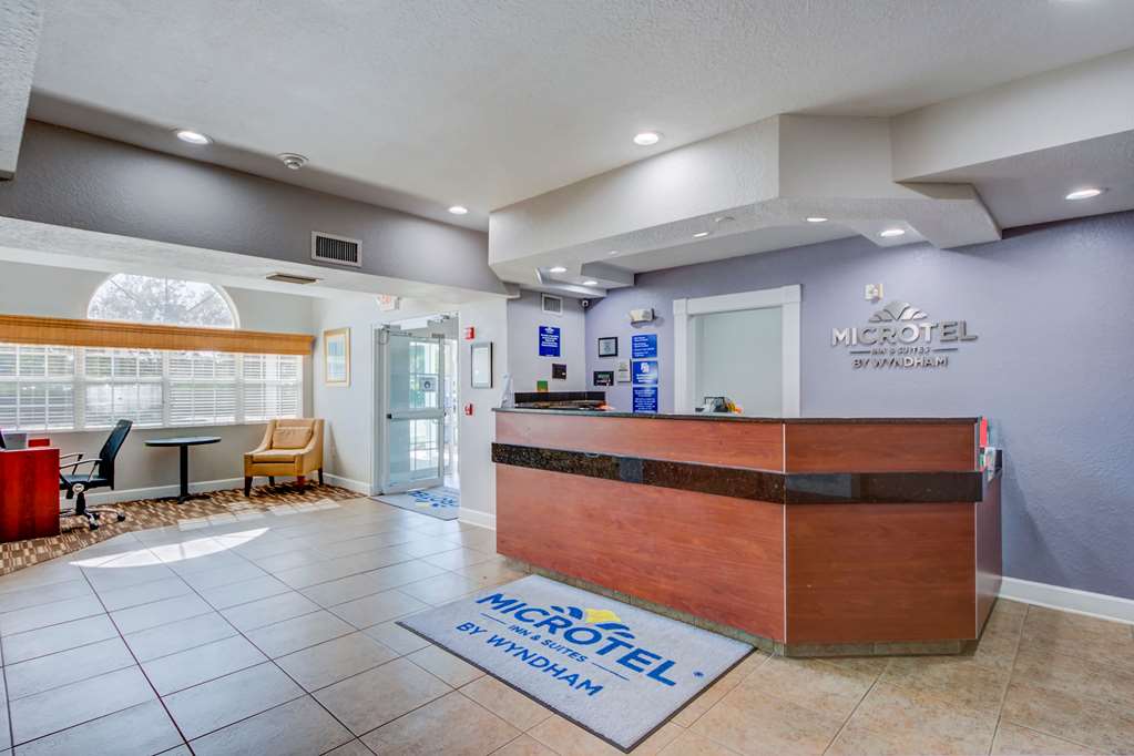 microtel inn and suites by wyndham zephyrhills
