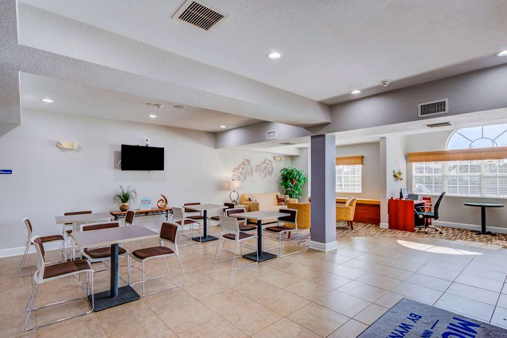 microtel inn and suites by wyndham zephyrhills