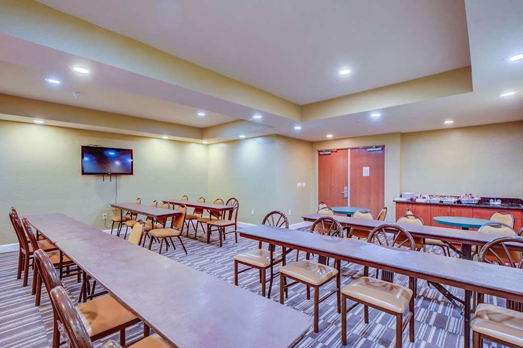 microtel inn and suites by wyndham zephyrhills