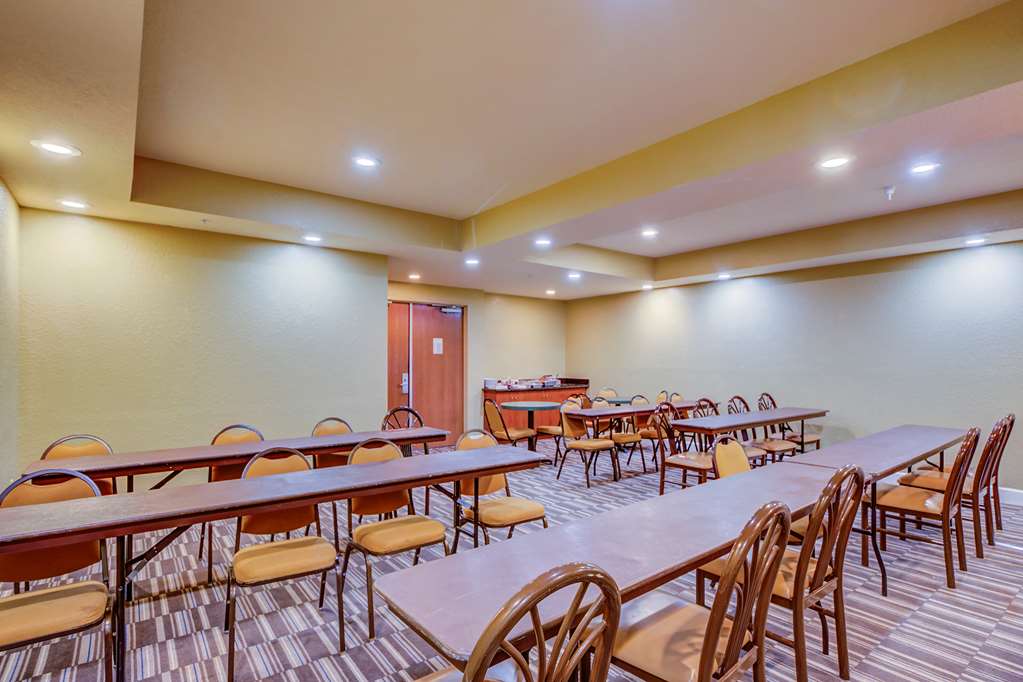 microtel inn and suites by wyndham zephyrhills