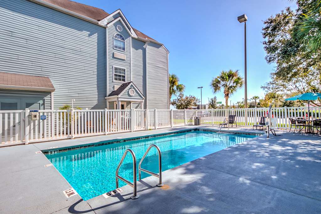 microtel inn and suites by wyndham zephyrhills