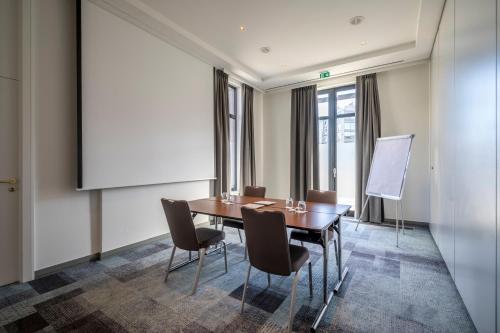 holiday inn hasselt by ihg