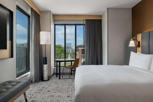 tempo by hilton louisville downtown nulu